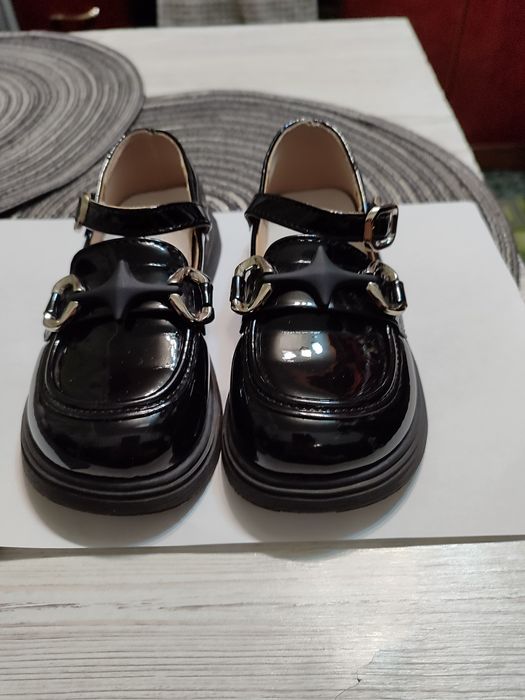 Туфлі для дівчинки