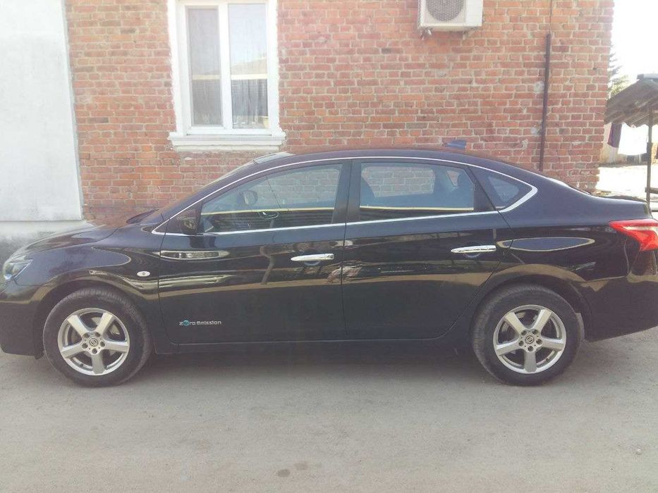 Nissan Sylphy — надёжный электрический седан (2019 года)