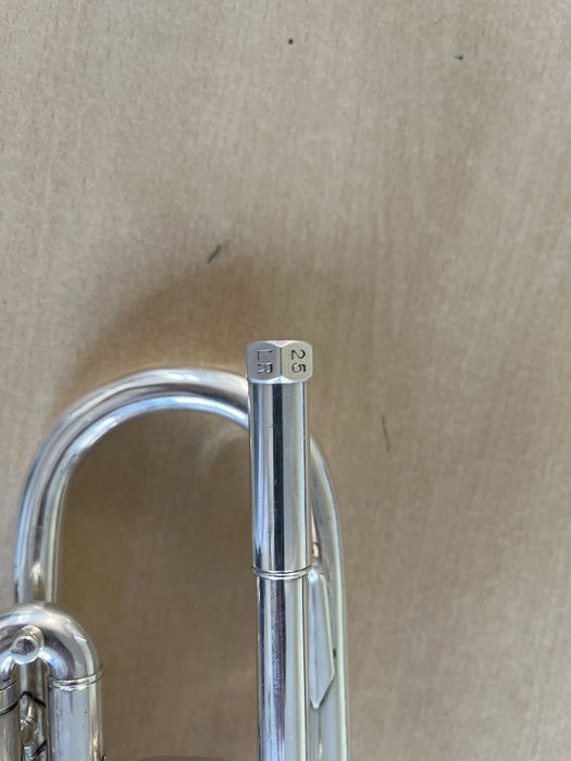 Trompete Bach Stradivarius 35 LR25 Silver Plus