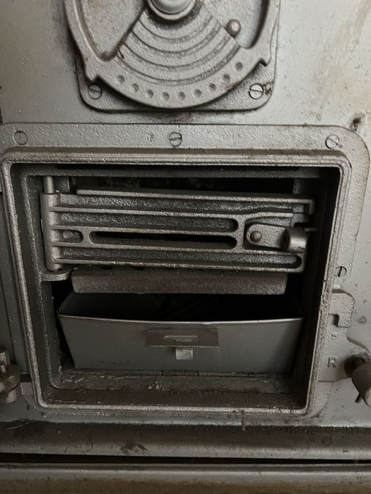 Piec zeliwny wegiel/drewno Żar 1.2 a