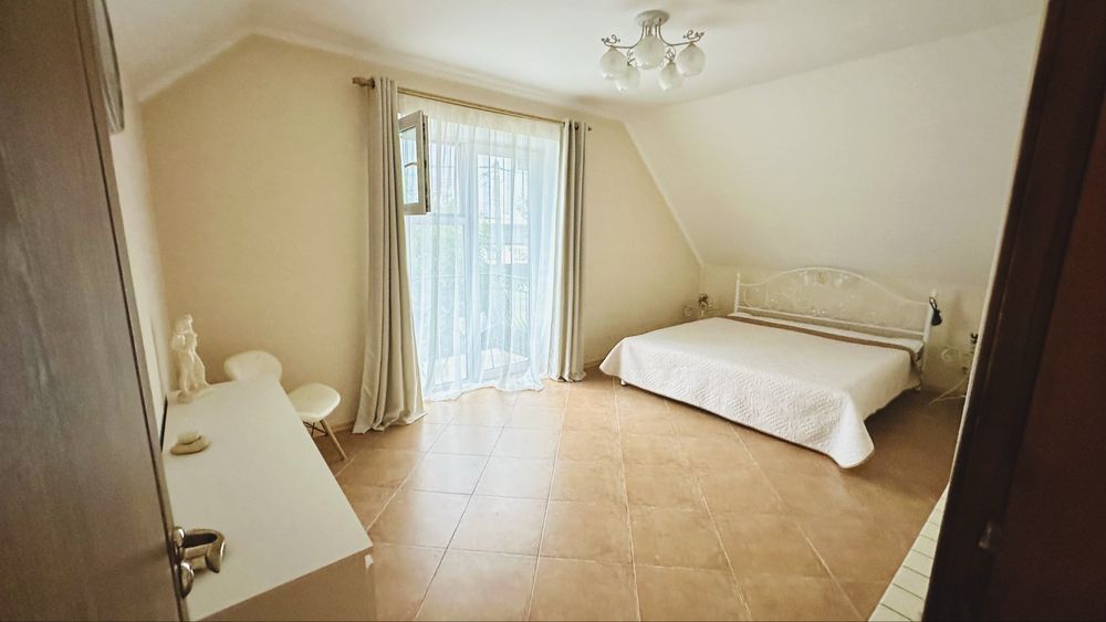 Будинок , Гатне ,інвертор,газ,можно з тваринами