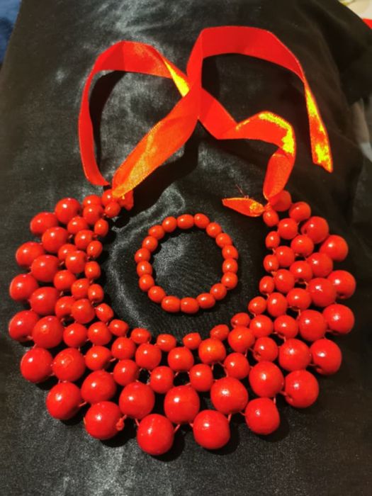 Намисто  дерев'яне.Трендові новинки.