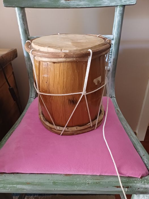 Tambor de madeira