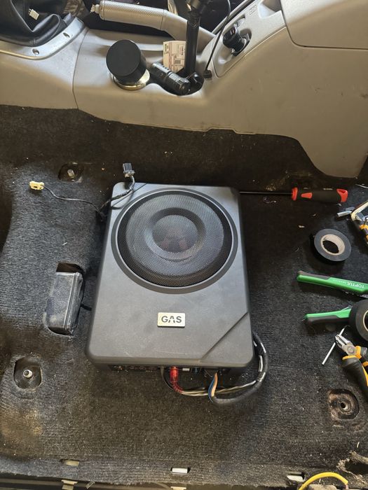 Установка автозвука, саббуферы, усилители, камеры, чехлы, доп. свет