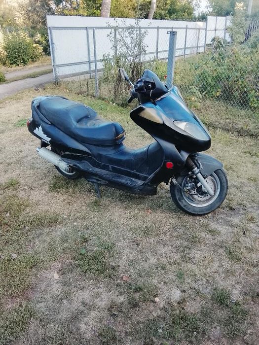 Скутер 150 кубов