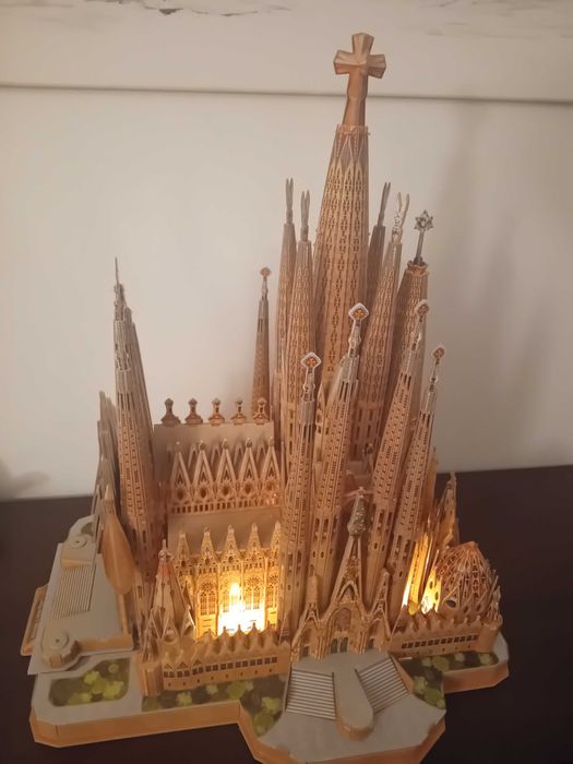 Sagrada Familia puzzle gotowe