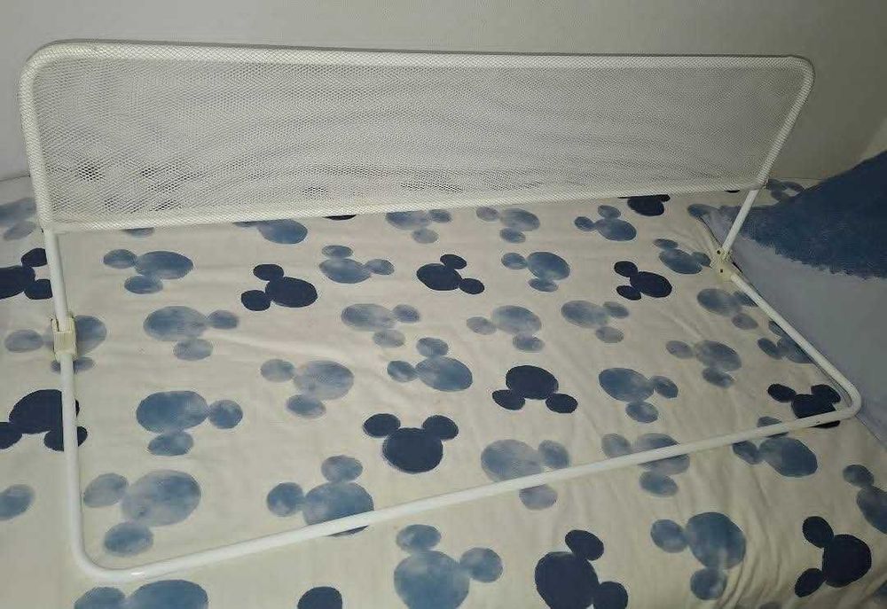 Proteção de cama infantil