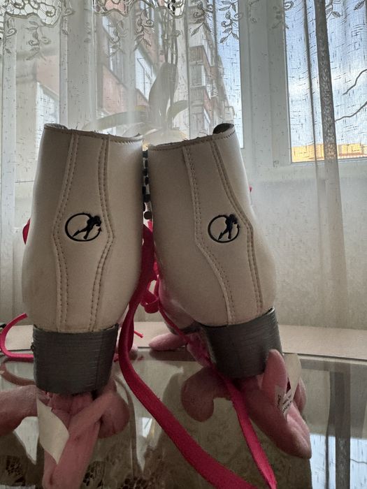 Ковзани розмір 38