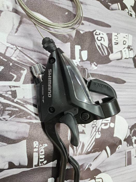 Klamkomanetki Shimano 3x7 . Nowe oryginalne.