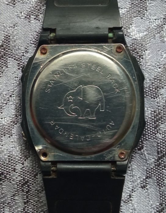 Продам часы наручные