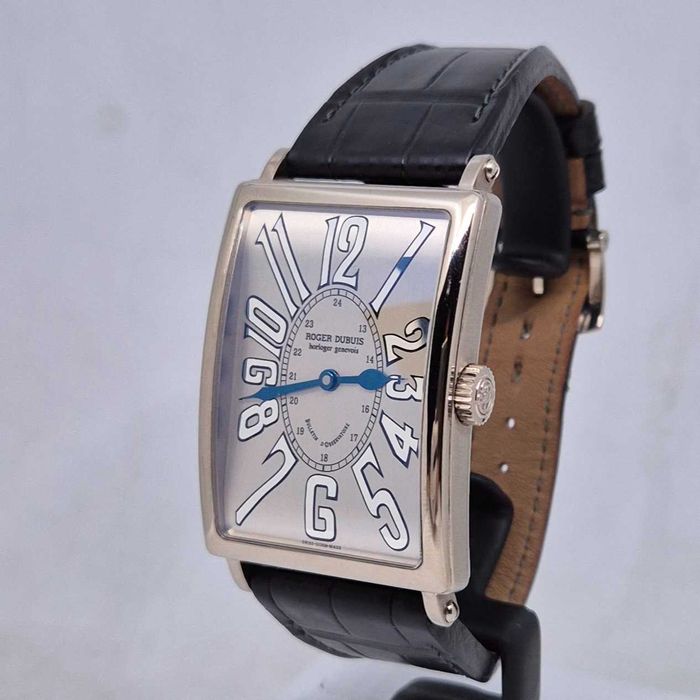 Roger Dubuis Much More M34570