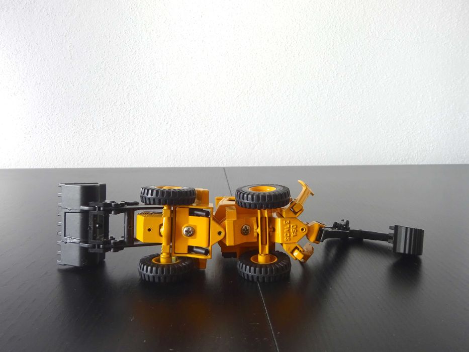 1:50 Joal Volvo BM 6300 Retroescavadora