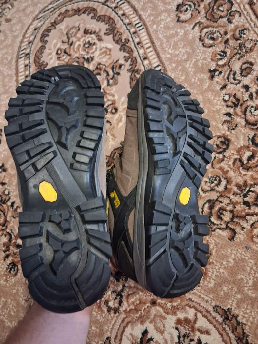 Продам оригінальні ботинки Jack Wolfskin