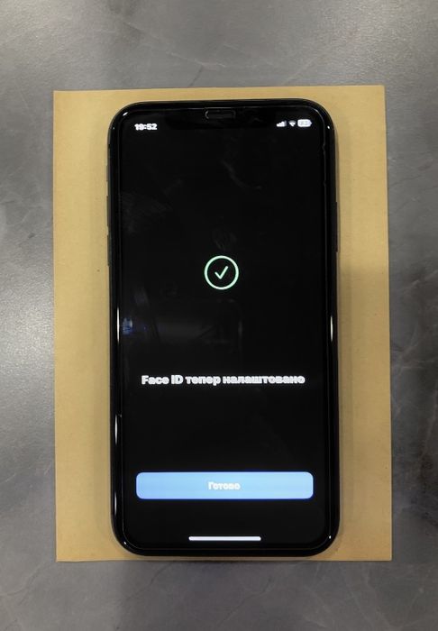 Продаю Iphone 11 коробка + чек