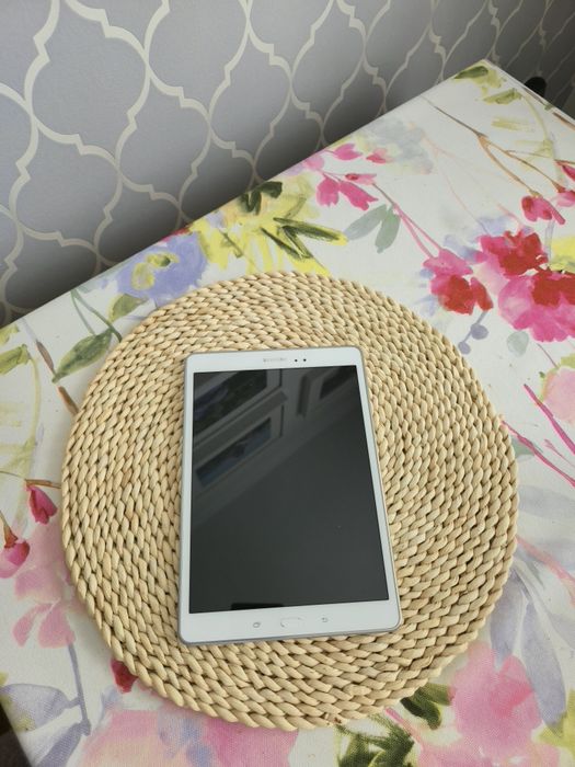 Jak NOWY Tablet samsung SM-T550 16GB