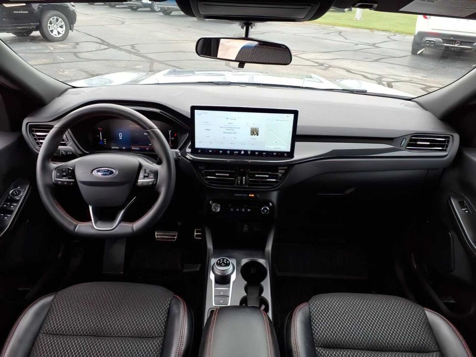 Ford Escape      2024