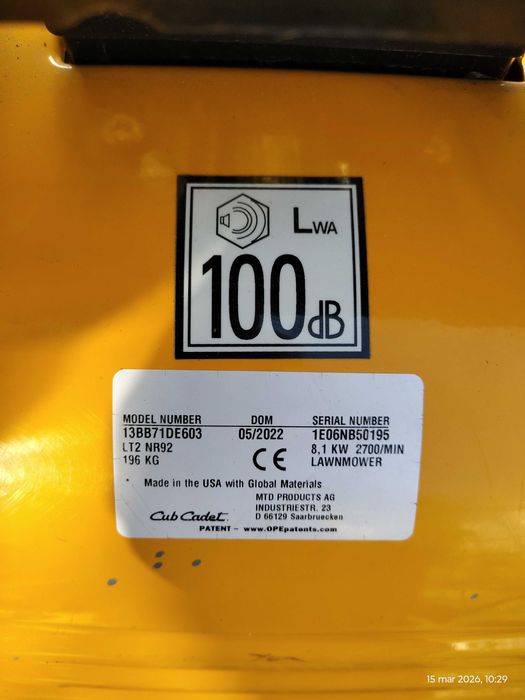 Kosiarka - Traktor ogrodowy Cub Cadet LT2 NR92 z koszem i przyczepką