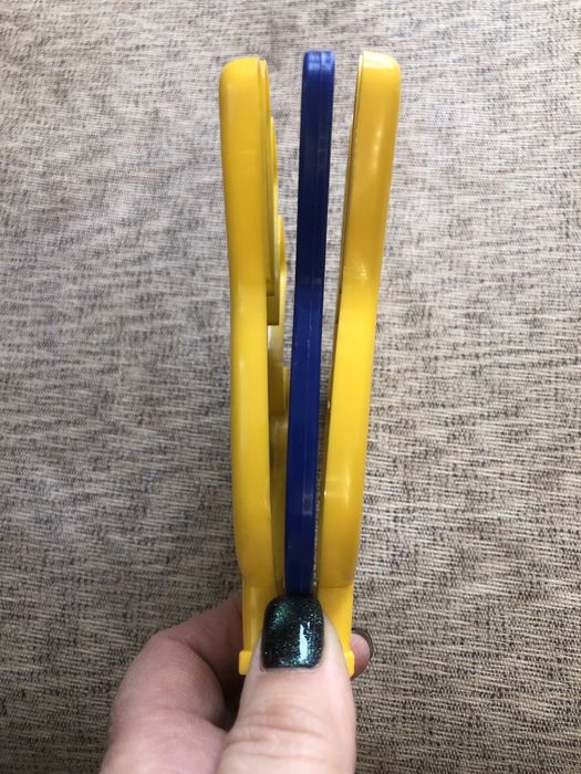 Долонька хлопалка пластикова тріскачка погремушка іграшка футбольна