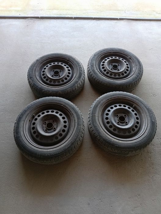Felgi stalowe z oponami zimowymi 175/65/r15