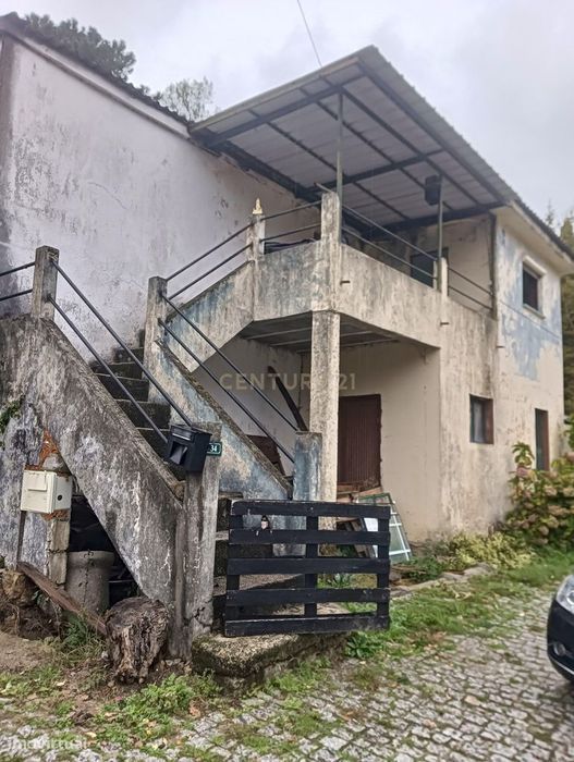 Moradia com terreno em Cabriz - Ribeira de Pena