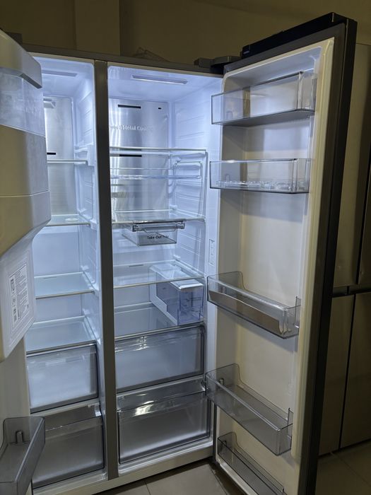 Холодильник Samsung RS68CG855DB1EG