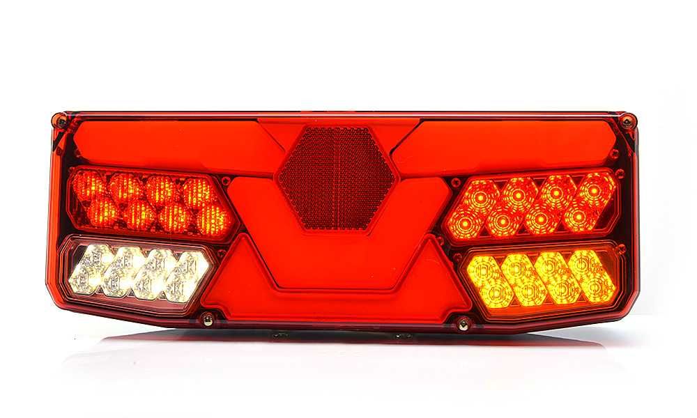 Lampa tylna zespolona LED JCB Fastrac 280,00 netto