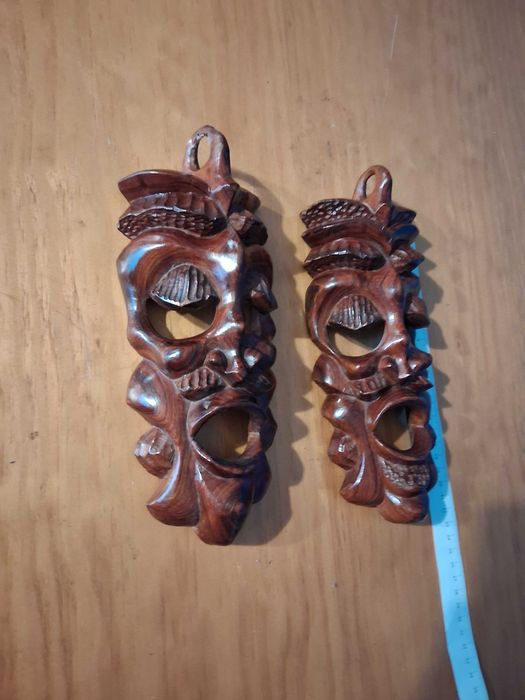 Mascaras trabalhadas de madeira africanas
