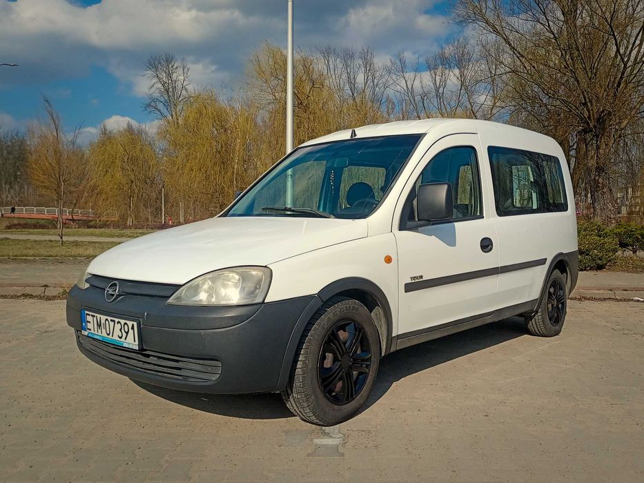 Dobry Opel Combo 1.6 b 2002r.
