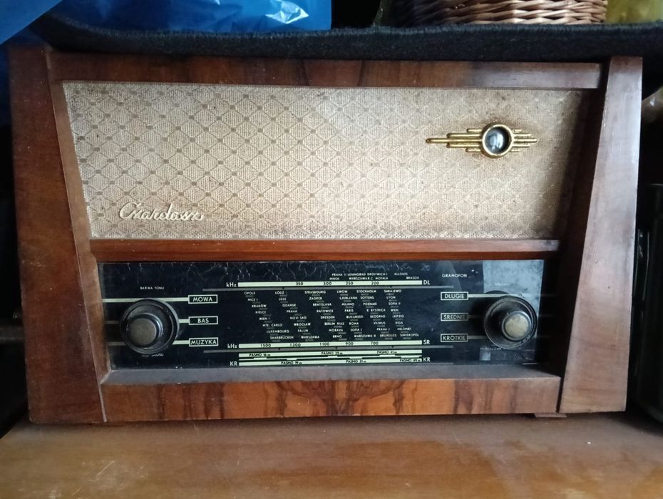Sprzedam zabytkowe radio Czardasz 2 z lat 60.