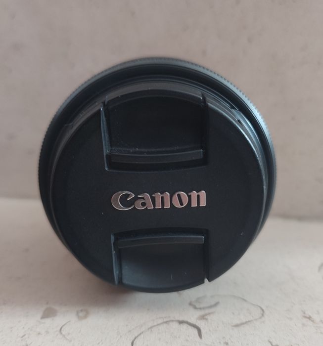 Objetiva Canon EF-M 11-22mm F4-5.6 IS STM