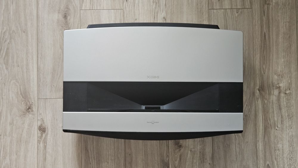 Projektor 4K Laserowy XGIMI Aura – Ultra Krótki Rzut (UST) | Stan Idealny