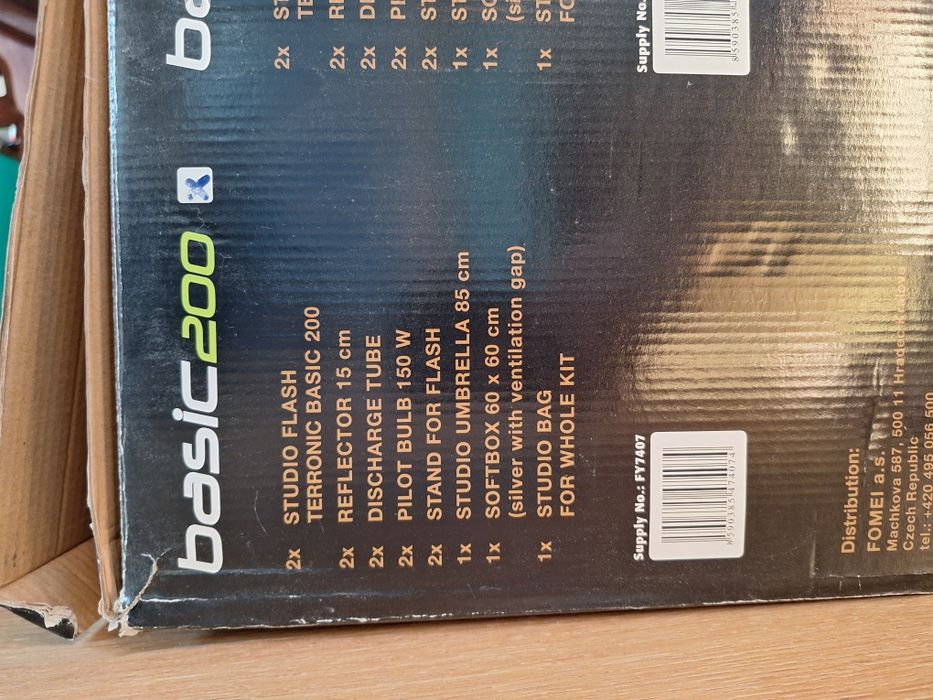 Zestaw oświetlenia studyjnego Techhtronic Basic 200
