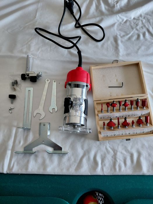 Tupia com conjunto de feses