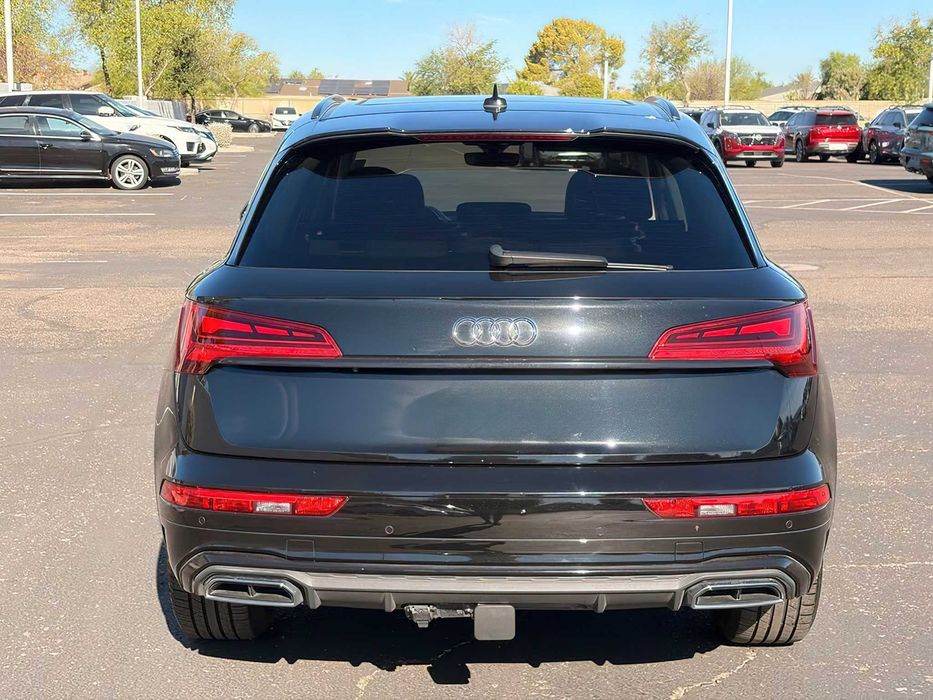 Audi Q5      2021