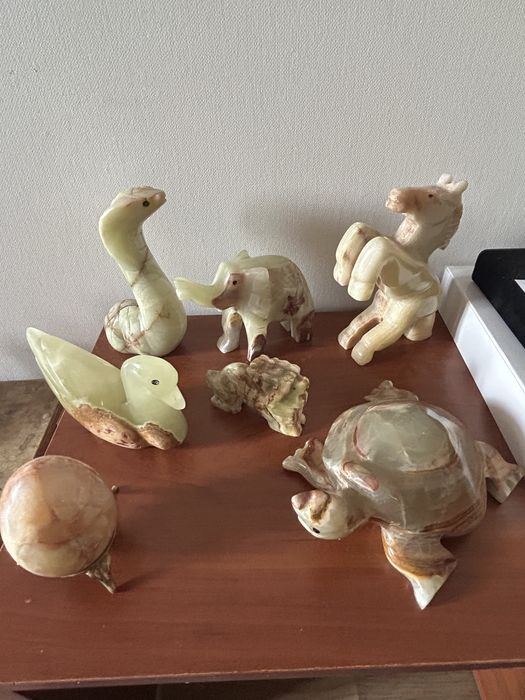 Статуэтки фигурки из оникса