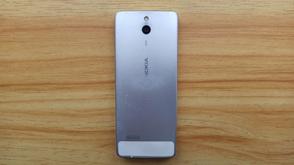 Телефон кнопочный на 2 сим карты Nokia 515