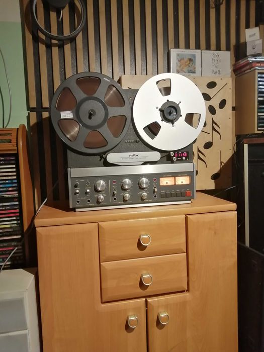 Magnetofon szpulowy Revox B 77 mk2.