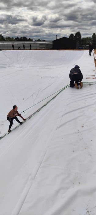 Плівка для гідроізоляції озера ставка чи іншої водойми