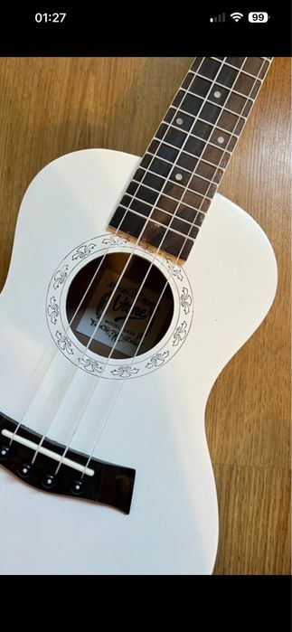 ukulele v - tone