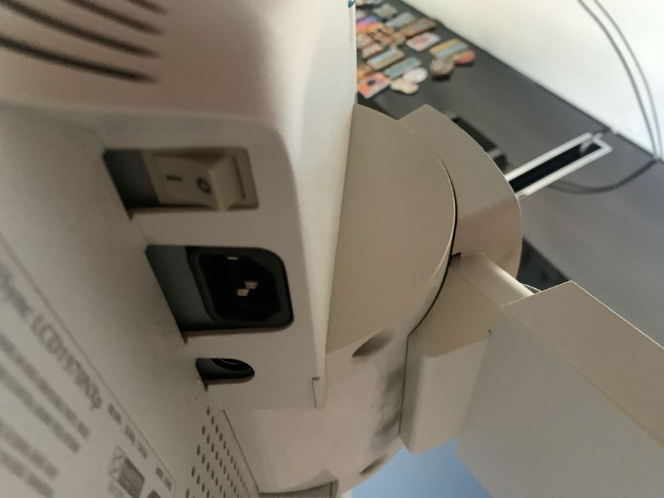 Monitor komputerowy