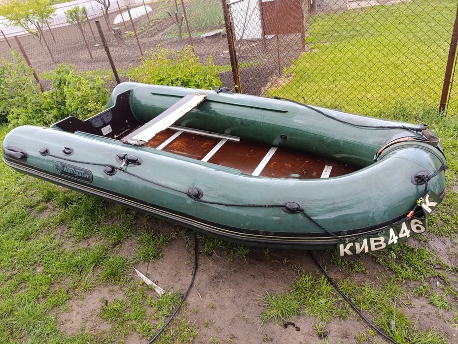 Лодка navigator 330