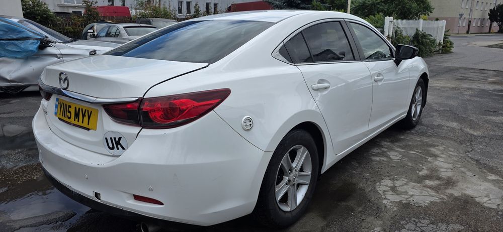 Mazda 6 anglik Benzyna sprawny jeżdżący v5c