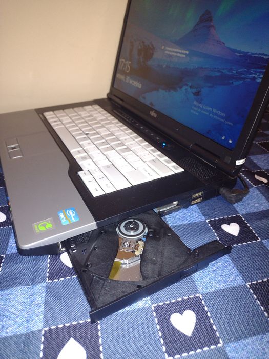 Laptop Fujitsu Lifebook E752 i5-3210M 4GB RAM, 120GB SSD, Win 10Pro