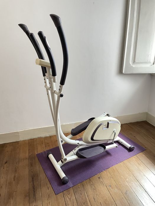 Bicicleta Elíptica Domyos Branca em Bom estado