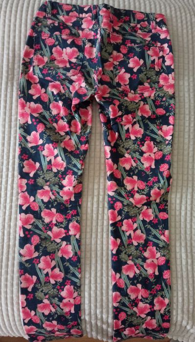 Spodnie damskie jeansowe Esmara w kwiaty r. 36