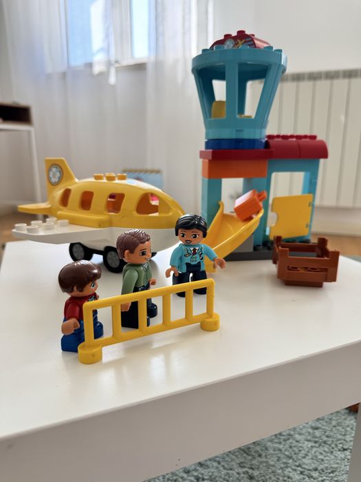 10871 LEGO Duplo aeroporto