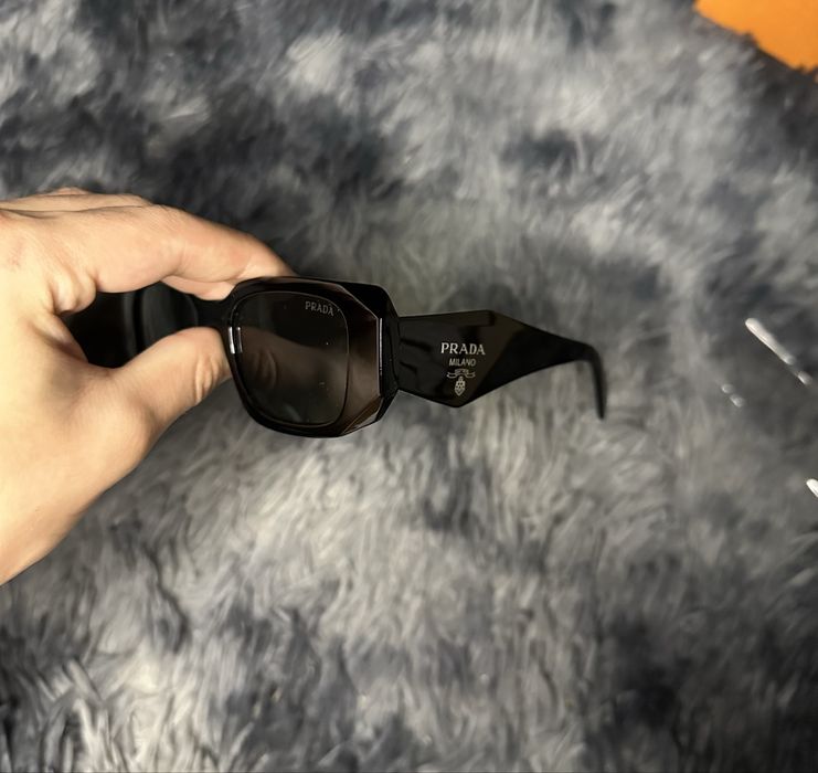 PRADA Okulary Przeciwsłoneczne Czarne Klasyk !!OKAZJA!! Nowe