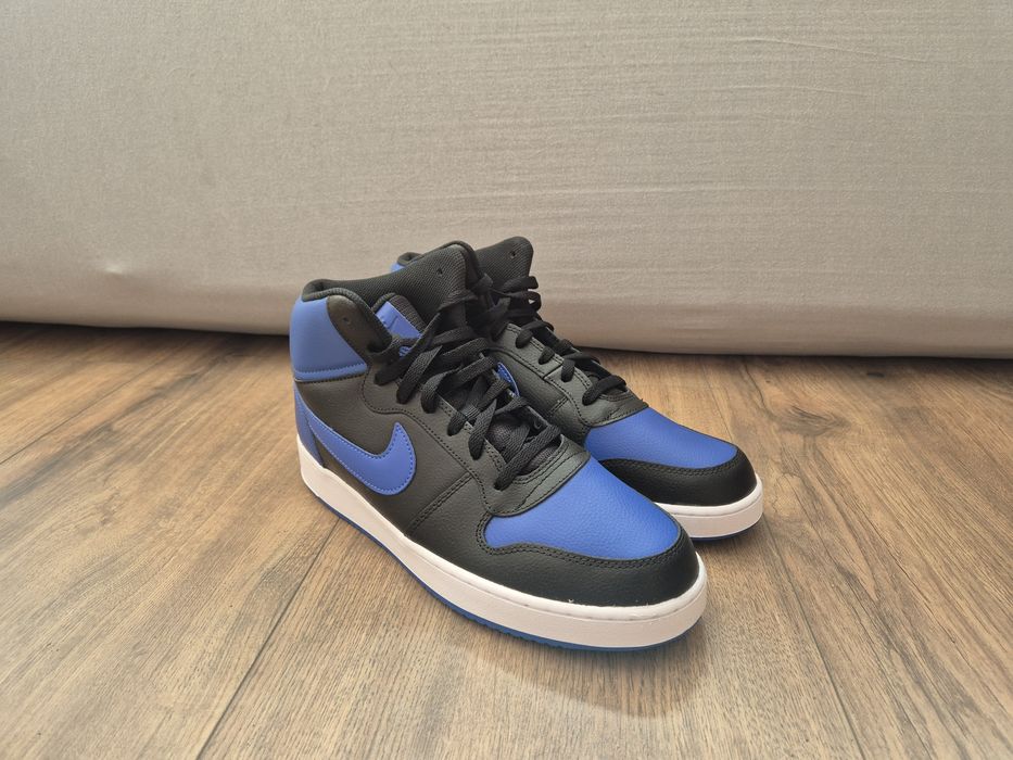 Nike ebernon mid