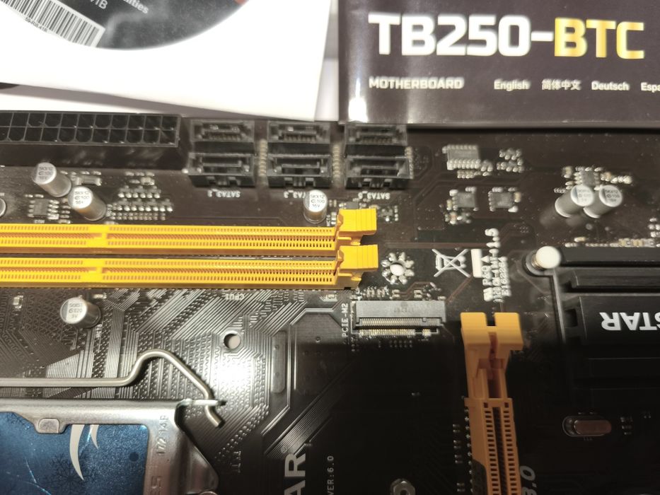 Материнська плата Biostar TB250-BTC