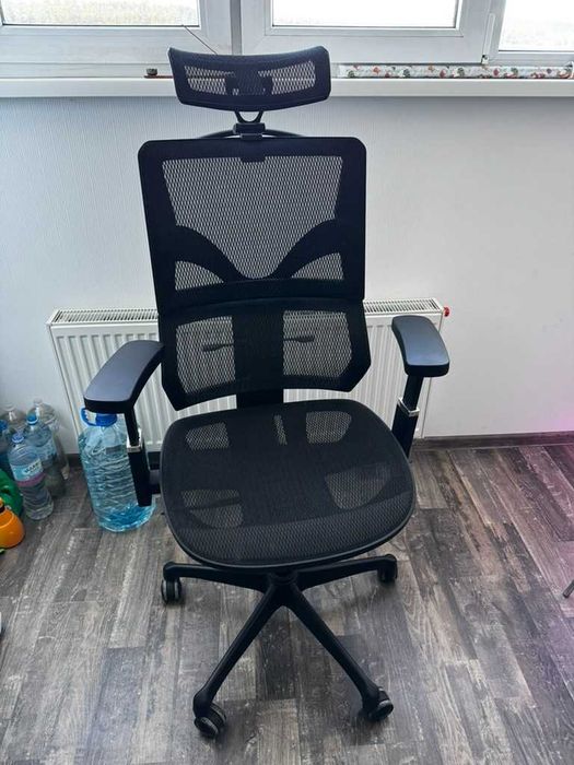 Ергономічне крісло підійде геймерам без пошкоджень матеріал сітка